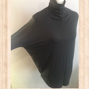 VINCE Turtleneck Top Dark Gray Long Sleeve SZ M.